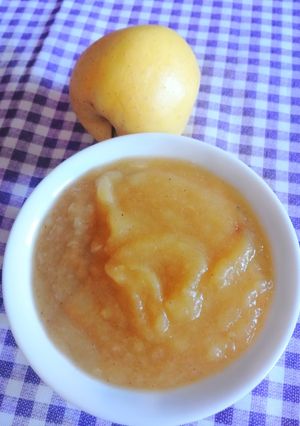 A picture of Apple mousse.