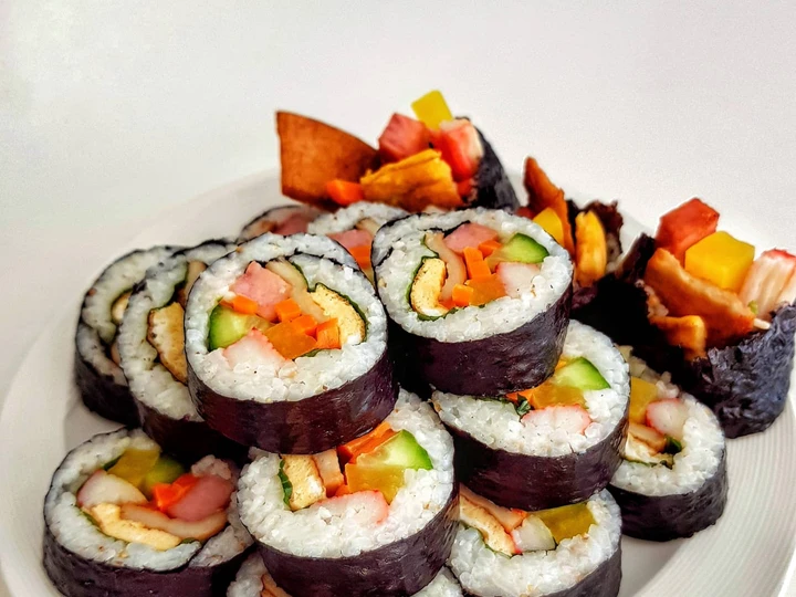 Easy Ways Make Recipes Kimbap (Korean seaweed rice rolls) the So Delicious Can Pamper Your Tongue.