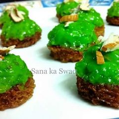 A picture of Matar ke shahi tukde.