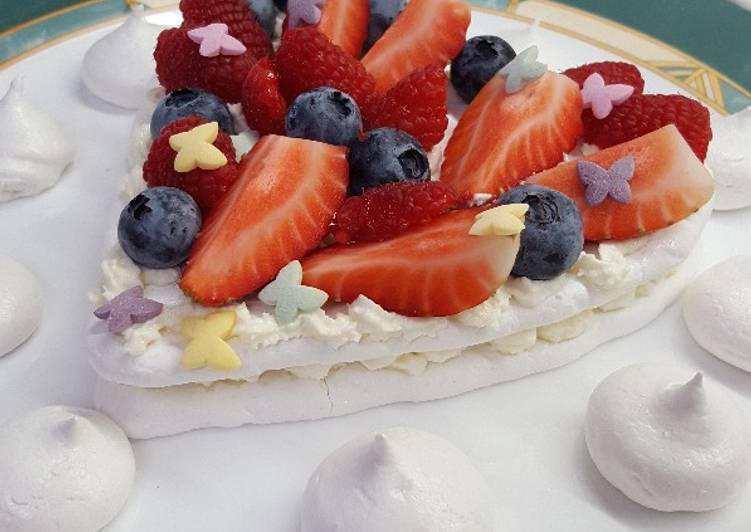 Tort Anna Pavlova V Vide Serdca Poshagovyj Recept S Foto Avtor Recepta Tatyana Valieva Cookpad