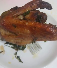 vịt nướng mắc mật