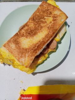 Foto resep Roti Panggang Sosis Telur