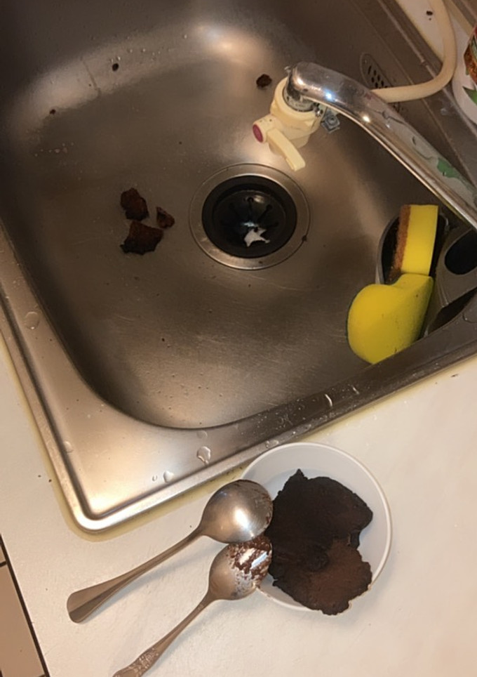 地郁廚房：餅持一顆樂觀ㄉ心 手工製作你家中秋烤肉用炭 的食譜成品照片