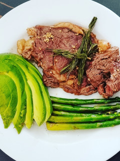Una foto de Rib eye a la mantequilla