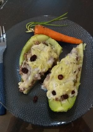 Una foto de Zucchini relleno - cocina consciente