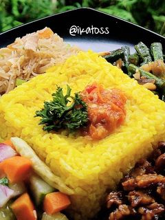 Foto resep Nasi kuning magic com enak gurih
