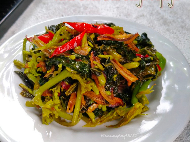 Bagaimana Membuat Tumis Daun dan Bunga Pepaya, Enak