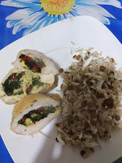 Una foto de Pechuga de pollo rellena