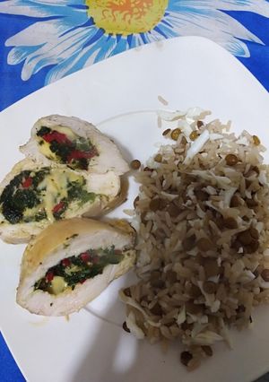 Una foto de Pechuga de pollo rellena