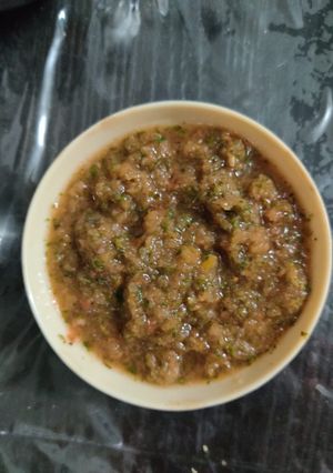 A picture of Mint and coriander chutney.