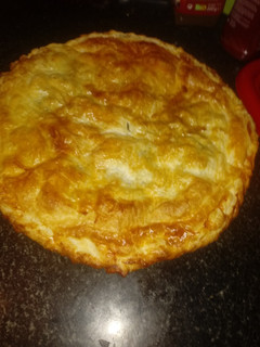 Una foto de Empanada de queso bacon dátiles y cebolla caramelizada