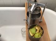 A picture of granny smith apple juice