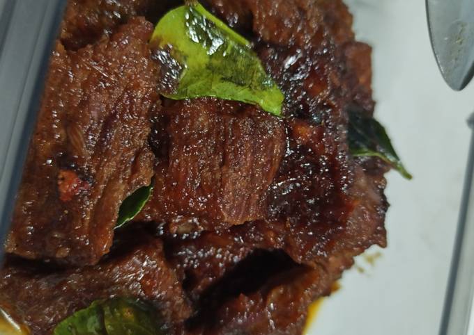 Semur daging lezat