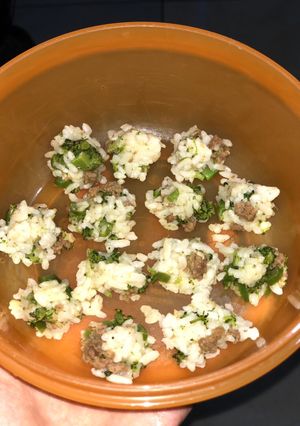 Foto resep MPASI 12 Bulan, Nasi Kepal Daging