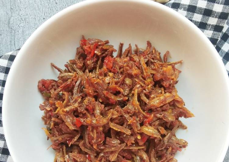 29. Ikan teri balado renyah garing super