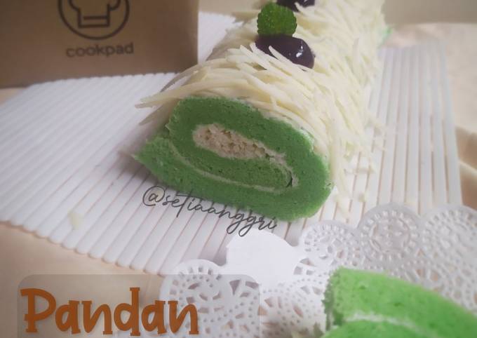 Pandan Steam Roll Cake (Ekonomis, takaran sendok)