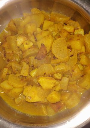 मूली आलू की सब्जी (mooli aloo ki sabzi recipe in Hindi) रेसिपी मुख्य फोटो
