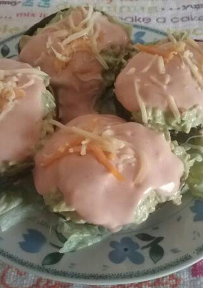 Una foto de Aguacates rellenos