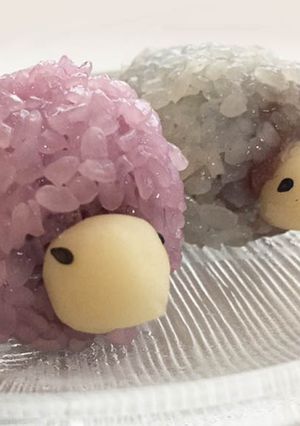 Une photo de Wagashi en forme d'hérisson