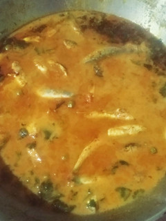 छोटी मछली मसाला करी (choti machli masala curry recipe in Hindi) रेसिपी मुख्य फोटो