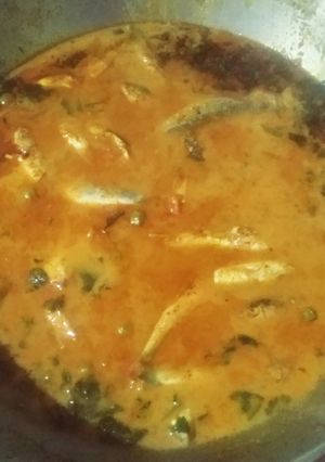 छोटी मछली मसाला करी (choti machli masala curry recipe in Hindi) रेसिपी मुख्य फोटो