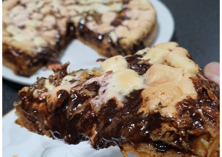 Resep Pizza Manis (Marshmellow Chocolate) yang Lezat Sekali