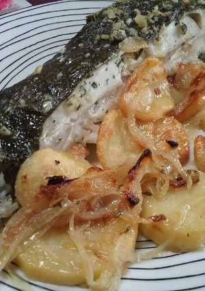 Foto principal de Rodaballo al horno con patatas