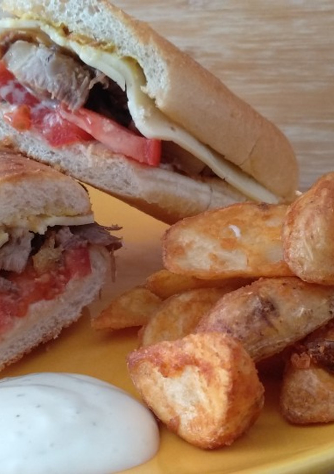 Una foto de Bocata de costillas de cerdo