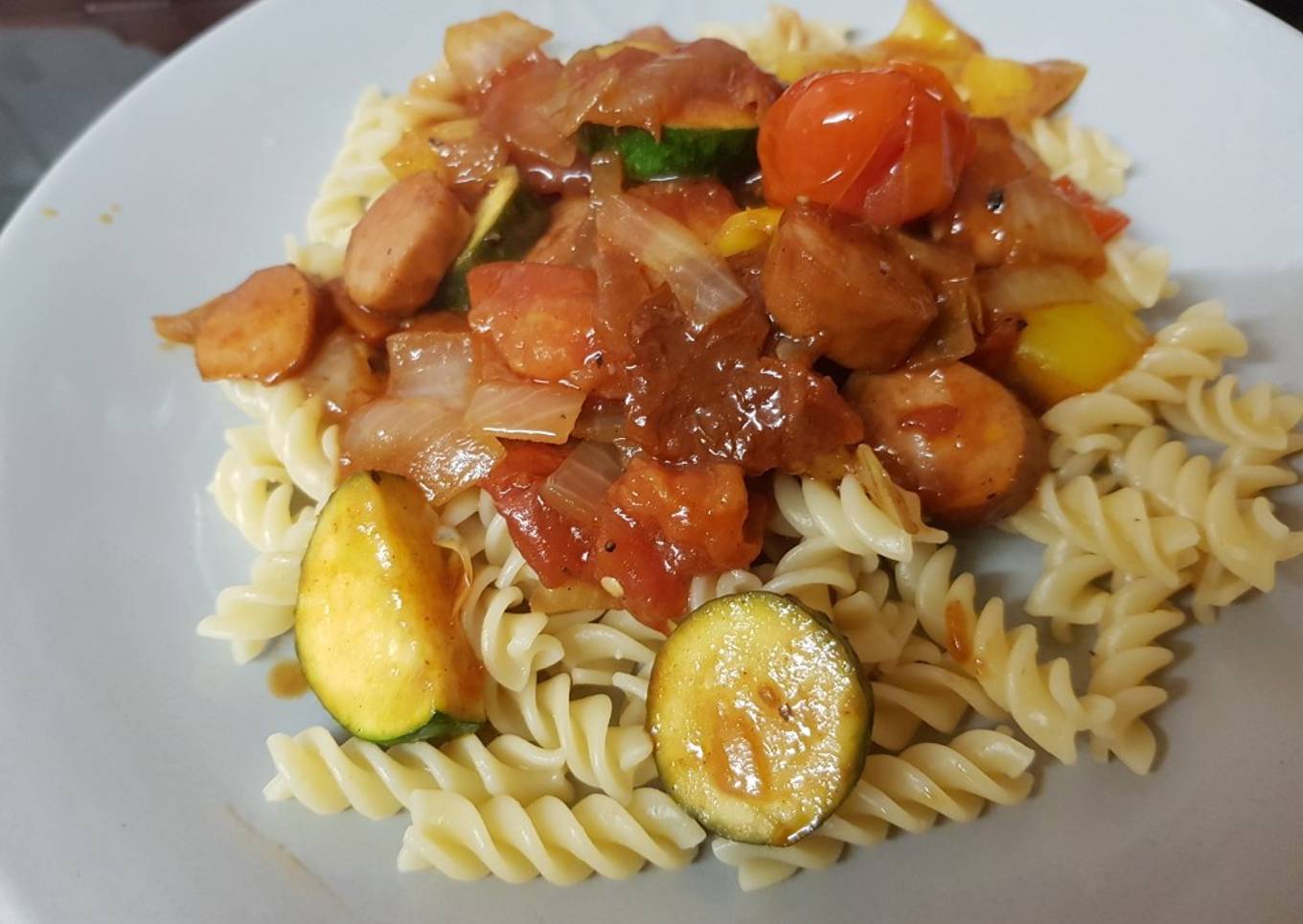 My Quick smoked Sausage & Veg in a BBQ sauce.💚