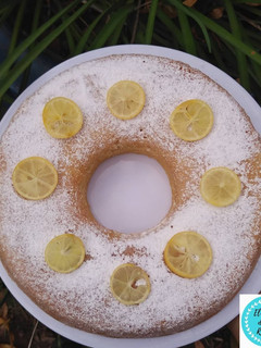 Una foto de Budín de limón. Súper húmedo y esponjoso