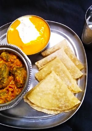 Stuff Bitter Gourd With Mango Ras And Padya Roti Recipe by Geeta ...