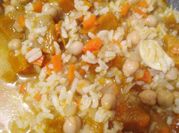 Una foto de garbanzo arroz zapallo