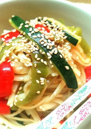 Una foto de Tallarines Thai al wok