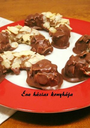 Mandulás-marcipános kifli recept fotója