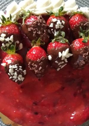 Gluténmentes erdei gyümölcsös torta recept fotója