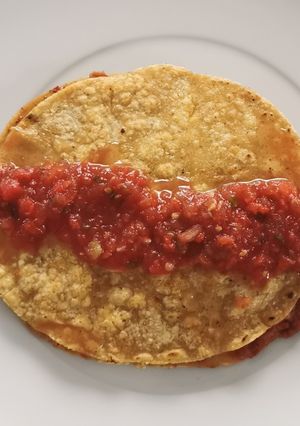 Una foto de Epalmes de frijoles con chorizo
