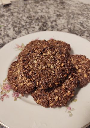 Una foto de Galletas de coco, avena y cacao amargo
