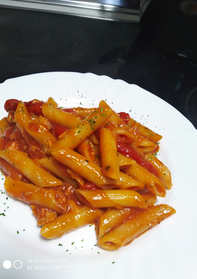 Una foto de Pasta de atún con pimientos 😋
