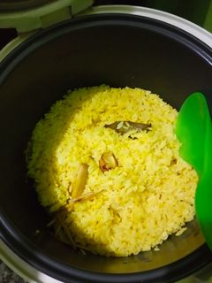 Foto resep Nasi Kuning Rice Cooker