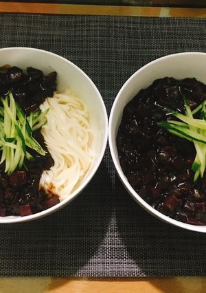 Hình của món JjajangmyeonMỳ tương đen Hàn Quốc 🍜🍜.