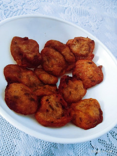 मीठे पुए (Meethe pue recipe in hindi) रेसिपी मुख्य फोटो