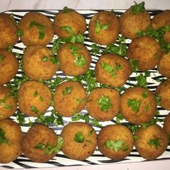 A picture of Potato Balls.