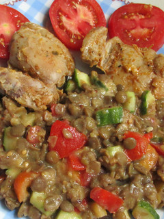 Lencsesaláta csirkecombbal recept fotója