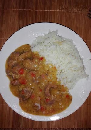 Una foto de Molleja de pollo guisada