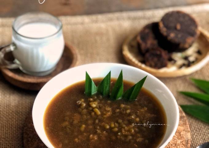 Bubur kacang ijo gula aren