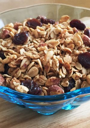 A picture of Easy Breakfast: Homemade Granola.