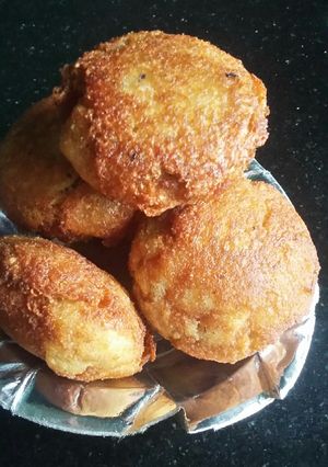 A picture of Bread kachori.