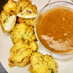 A picture of Egg bhajia.