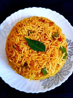 સેઝવાન રાઈસ (Schezwan Rice Recipe In Gujarati) રેસીપી મુખ્ય ફોટો