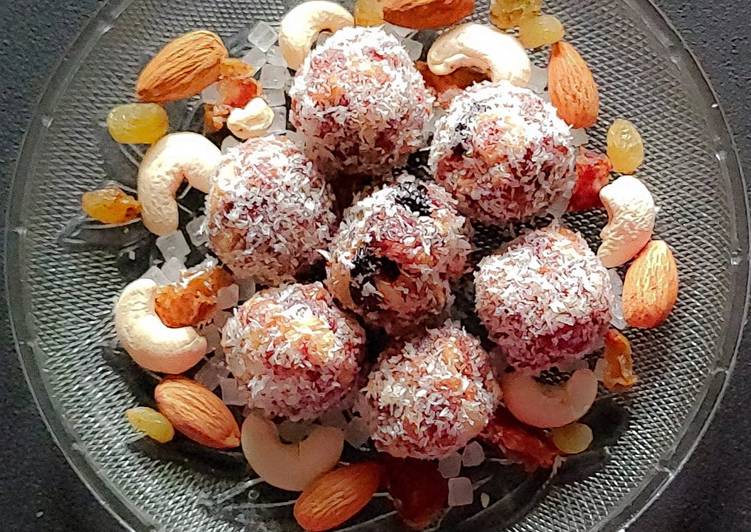 Dry fruits Ladoo